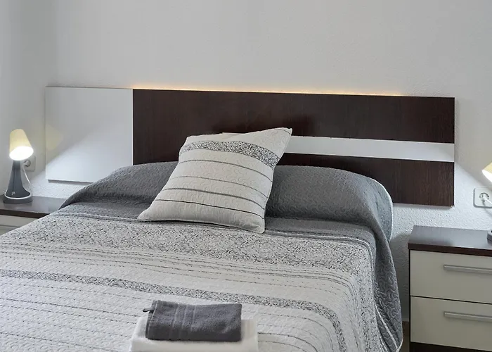 Piso Centrico Cerca De La Rivera *